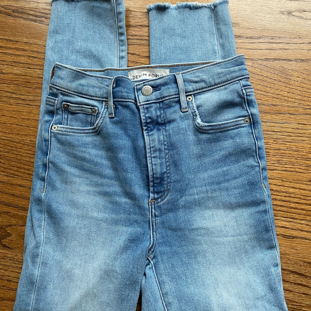 ARITZIA, DENIM FORUM  LOLA HIGH RISE SKINNY JEANS. 26. Perfect Condition